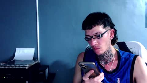 johnsonisaac94  online show from December 24, 2024, 7:06 am