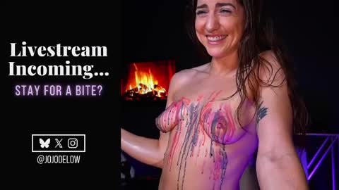 Snapshot of jojodelow chatting on April 12, 2026, 11:10 pm online show from April 12, 2026, 11:10 pm