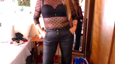 Jolie Mature online show from May 8, 2026, 7:41 pm