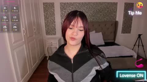 Jolie price  online show from November 29, 2025, 2:47 am