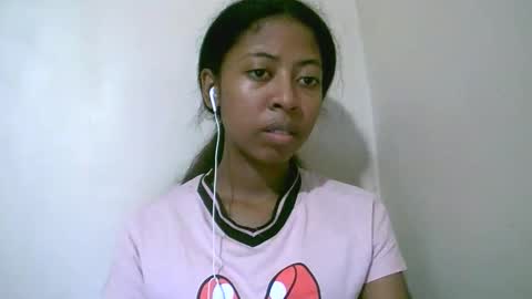 joliekah27 online show from April 30, 2026, 9:19 pm