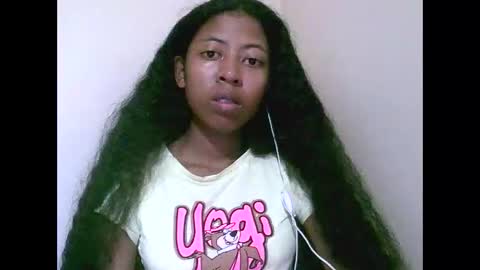 joliekah27 online show from May 7, 2026, 7:41 pm