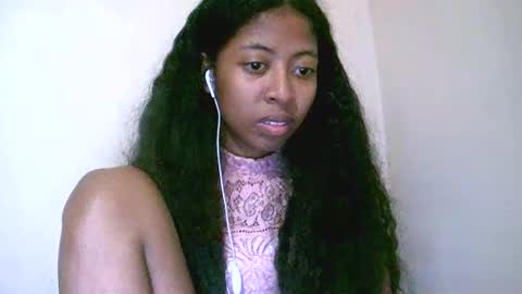 joliekah27 online show from May 10, 2026, 8:30 am