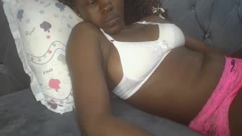 jollynabeb online show from January 15, 2025, 9:41 pm