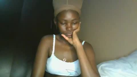 jollynabeb online show from October 31, 2025, 8:43 pm