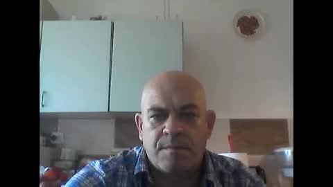 jolmasz30 online show from April 1, 2026, 8:26 am