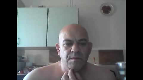jolmasz30 online show from April 3, 2026, 4:27 pm