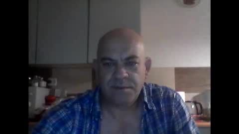 jolmasz30 online show from April 5, 2026, 3:04 am
