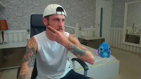 JonahShaw online show from July 21, 2026, 4:26 am