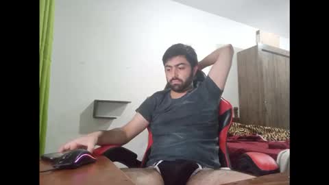 jonasf2525 online show from December 22, 2025, 4:53 am