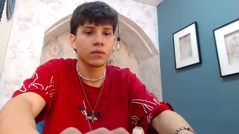 Jonathan online show from December 13, 2024, 12:39 pm