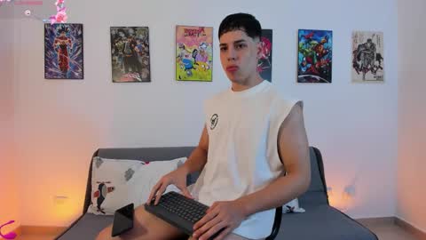 Instagram jonathanfit14 online show from January 16, 2026, 2:48 am