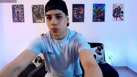 Instagram jonathanfit14 online show from April 23, 2026, 11:51 pm