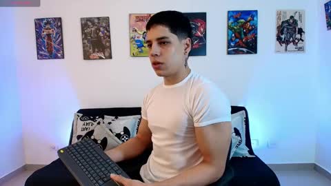 Instagram jonathanfit14 online show from April 28, 2026, 11:21 pm