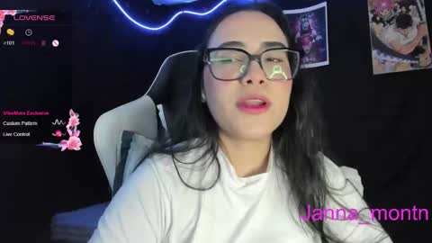 Snapshot of jonathanrwick chatting on October 28, 2025, 5:55 am Janna online show from October 28, 2025, 5:55 am