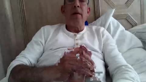Snapshot of jonlovespussy6969 chatting on May 3, 2026, 1:17 pm John loves pussy online show from May 3, 2026, 1:17 pm