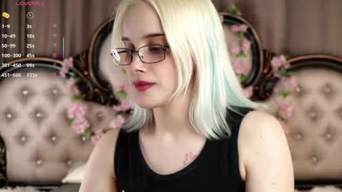 Snapshot of jonnienita chatting on April 30, 2026, 11:16 am Alice online show from April 30, 2026, 11:16 am