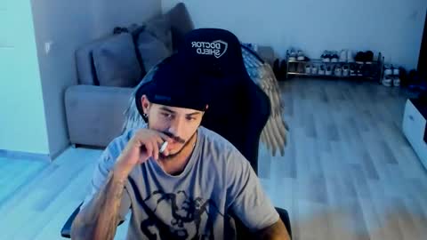 jonnyporn1 online show from October 4, 2025, 9:24 pm