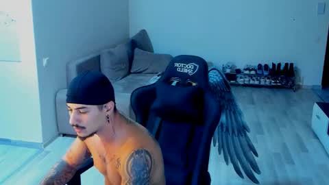 jonnyporn1 online show from October 5, 2025, 8:29 pm