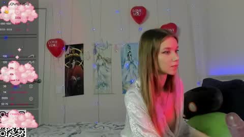 Mila online show from February 18, 2025, 11:41 pm