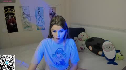 Mila online show from November 23, 2025, 2:00 am