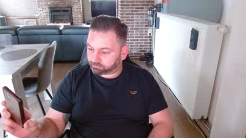 joscrossbot online show from January 26, 2025, 1:04 pm