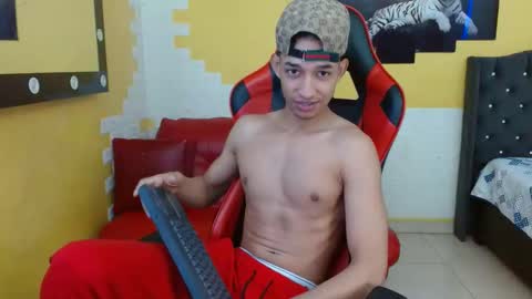 jose_sexycumm online show from September 12, 2025, 7:03 pm