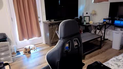 Josef online show from July 16, 2026, 6:47 pm