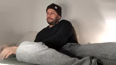 Js online show from December 23, 2024, 6:16 pm