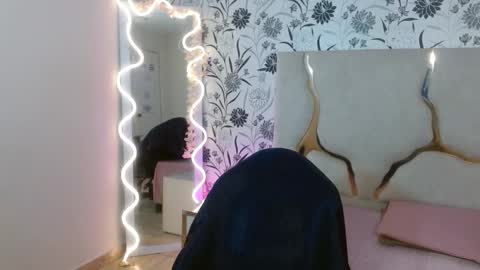 Joselyn  online show from January 6, 2026, 11:47 am