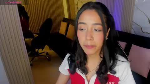 Joselyn  online show from June 19, 2026, 12:09 pm