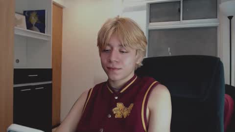 joseon_cute online show from May 6, 2026, 3:35 am