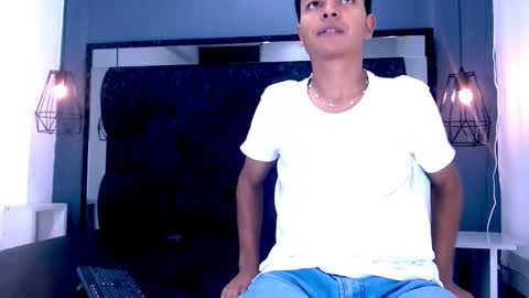 Snapshot of joseph_gonzalez chatting on December 21, 2025, 11:39 am Joseph Gonzalez online show from December 21, 2025, 11:39 am