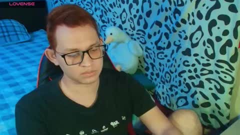 Snapshot of josh_18cm chatting on October 16, 2025, 3:40 am josh_18cm online show from October 16, 2025, 3:40 am