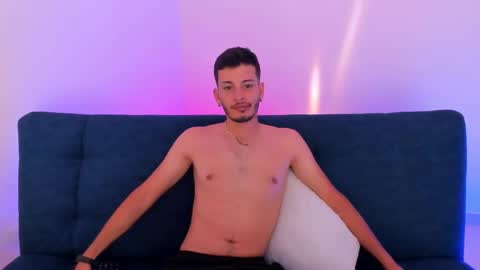 Snapshot of josh_and_val chatting on September 30, 2025, 2:38 am Josh Val online show from September 30, 2025, 2:38 am