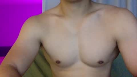 joshasian0713 online show from October 22, 2025, 11:10 am