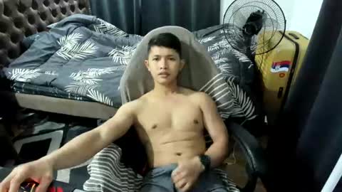 Snapshot of joshay21 chatting on June 28, 2026, 9:37 am joshay21 online show from June 28, 2026, 9:37 am