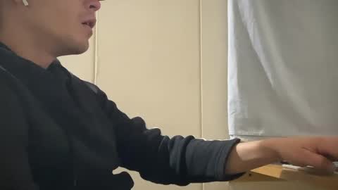 Nicolas online show from February 6, 2026, 2:05 am