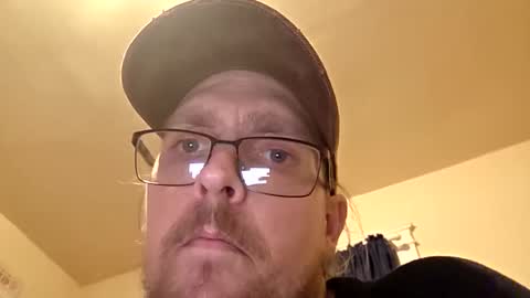 Snapshot of joshua2385 chatting on March 7, 2026, 5:37 am joshua2385 online show from March 7, 2026, 5:37 am