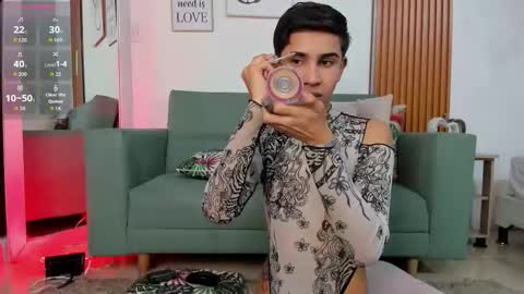 Snapshot of joshua_sanz chatting on October 10, 2025, 3:38 am Joshua Sanz  online show from October 10, 2025, 3:38 am