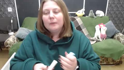 josiesun771 online show from October 19, 2025, 11:44 am