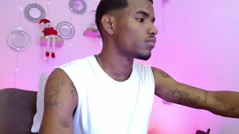 Snapshot of josua_bigcock chatting on December 5, 2025, 6:26 pm Josua online show from December 5, 2025, 6:26 pm