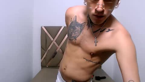 josue_linares online show from March 5, 2026, 5:58 am