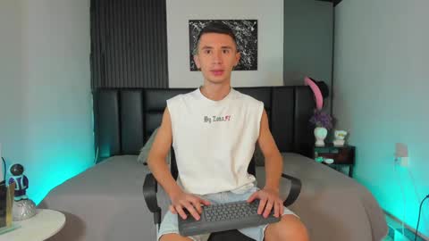Snapshot of jota_stevensxx chatting on January 12, 2025, 11:39 am Jota Stivens online show from January 12, 2025, 11:39 am