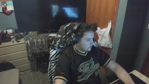 Yazzu online show from February 16, 2026, 7:54 pm