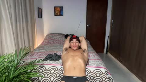 Snapshot of joulianogreco1 chatting on June 8, 2026, 1:28 am Im Jouliano online show from June 8, 2026, 1:28 am
