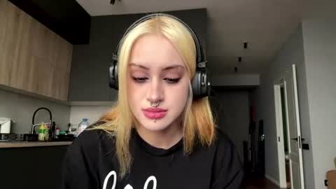 Kimie is here  online show from July 7, 2026, 12:09 pm