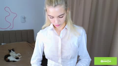 joybunny online show from December 18, 2024, 9:04 am