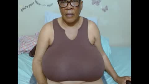 Snapshot of joycemando chatting on September 19, 2025, 7:36 pm DairyQueen online show from September 19, 2025, 7:36 pm