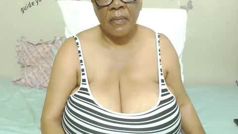 Snapshot of joycemando chatting on October 14, 2025, 5:30 am DairyQueen online show from October 14, 2025, 5:30 am